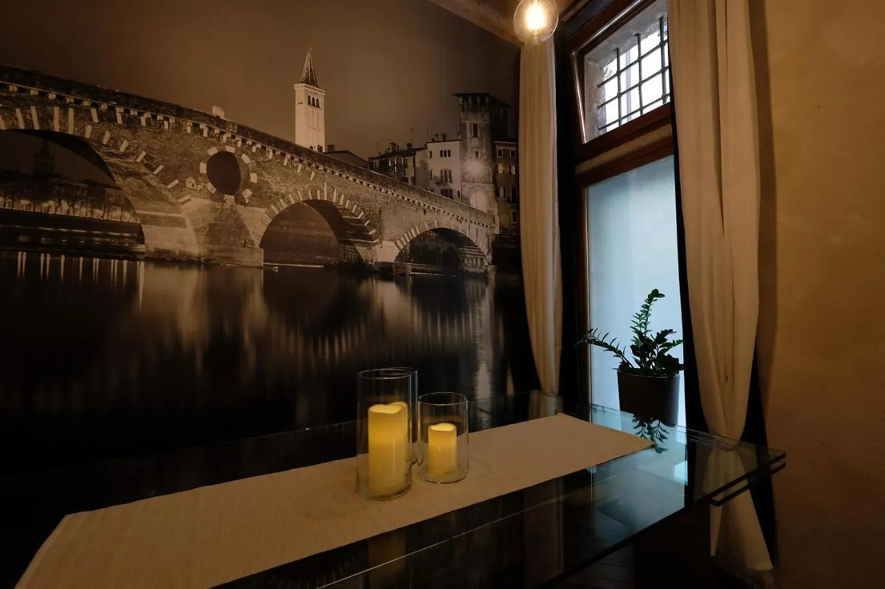 Dimora Scaligera Luxury Apartment Verona 0*,  İtalya